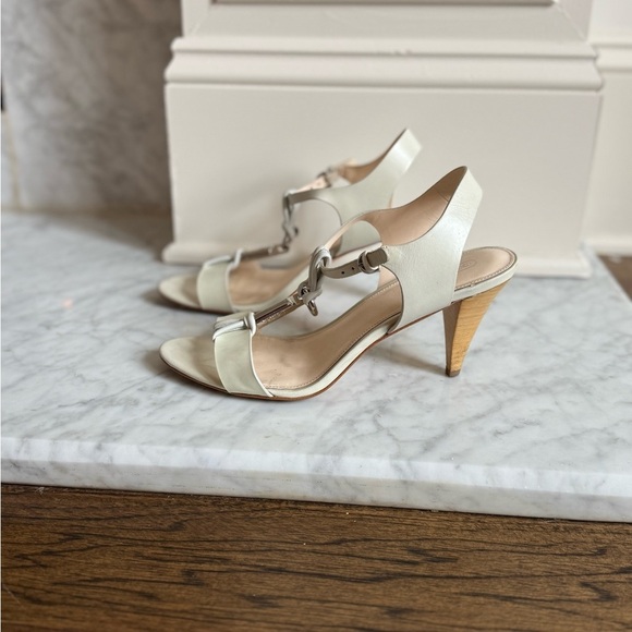 Coach Genesis Open Toe T-Strap Sandals 10 Cream Women's Sandals - Picture 4 of 5